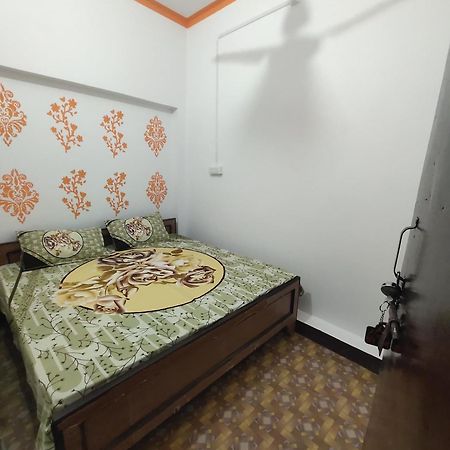 Awadh Guest House Ayodhya Exterior foto